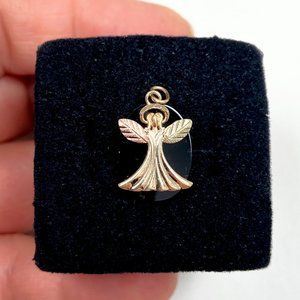 10k Solid Yellow Gold Vintage Genuine Onyx Angel Pendant (.70 inch)